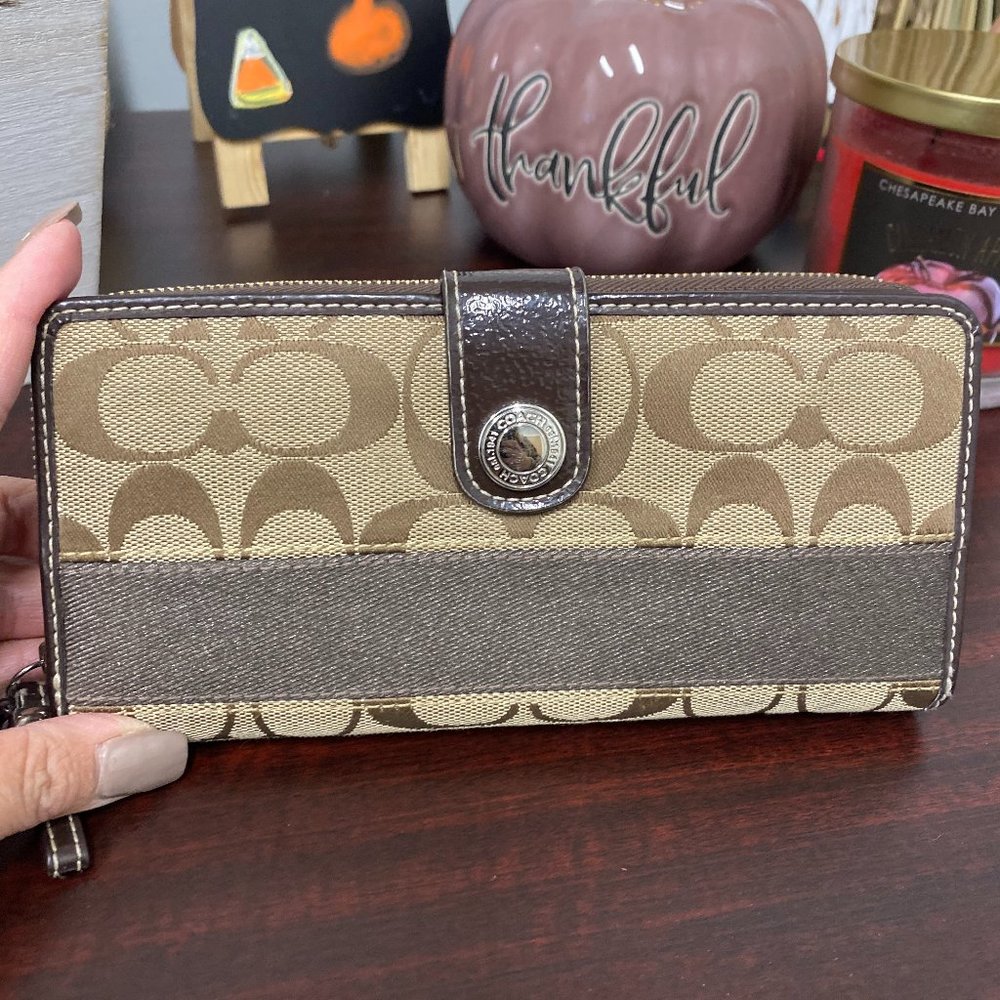 Coach Zip-around wallet